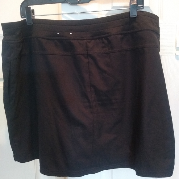 StJohns Bay XL Active Black Skirt/Shorts - Picture 2 of 5